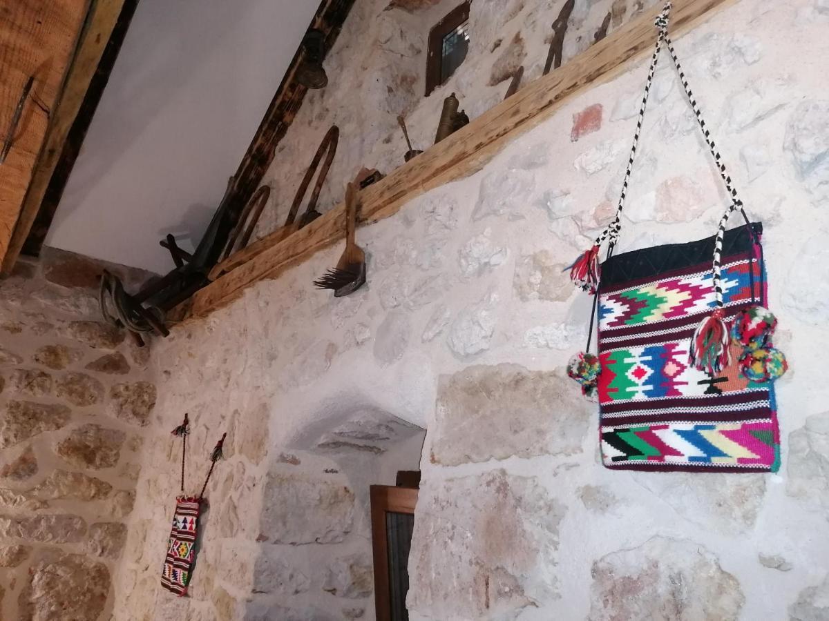 The Old Stable 1861 Villa Imotski Bagian luar foto