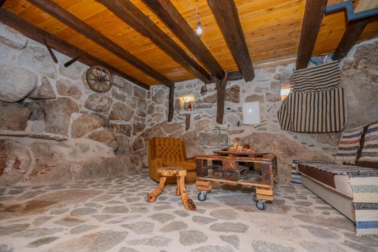 The Old Stable 1861 Villa Imotski Bagian luar foto
