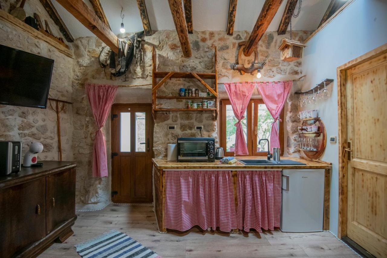The Old Stable 1861 Villa Imotski Bagian luar foto